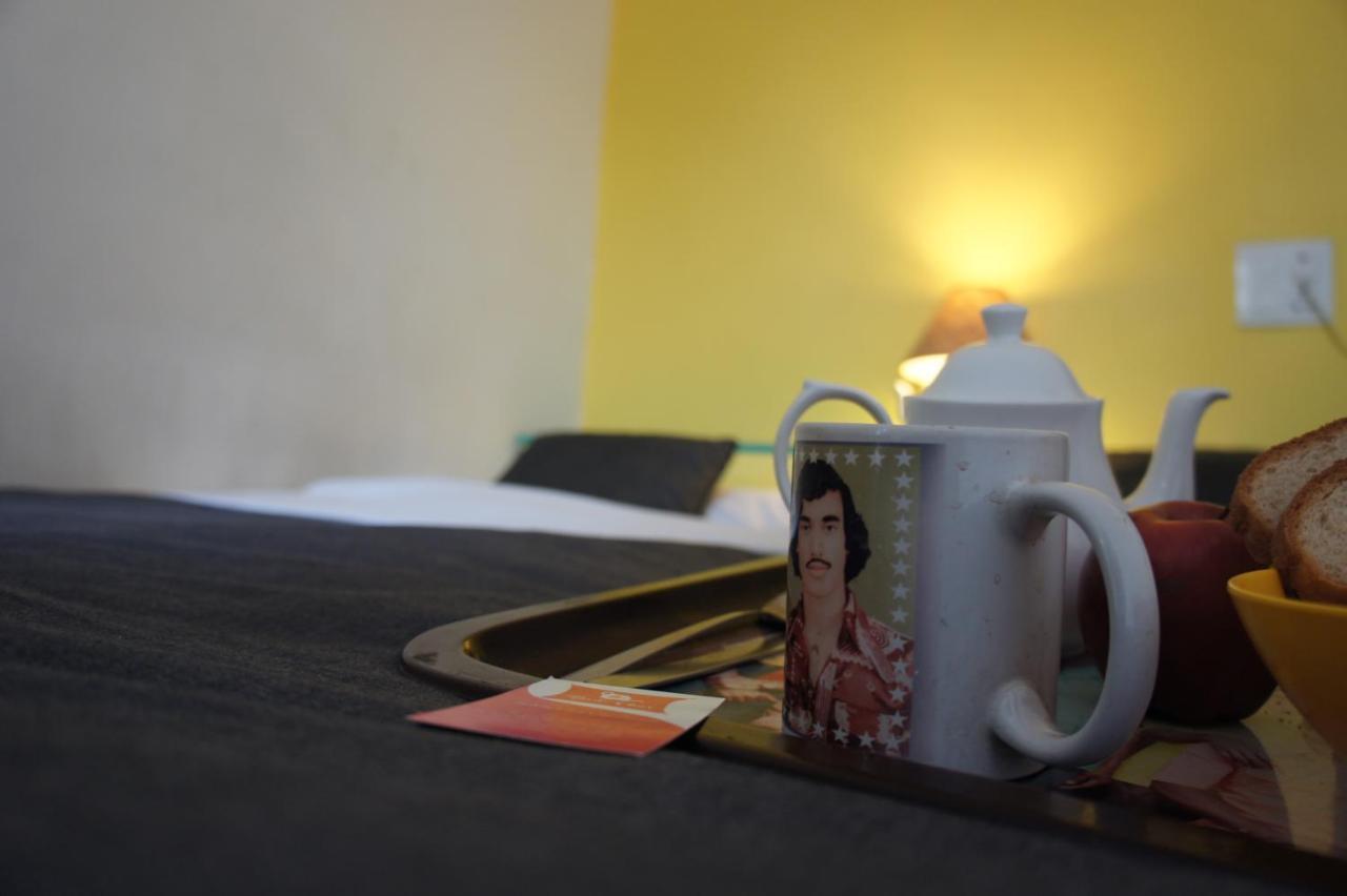 Bed & Chai Guesthouse New Delhi Bagian luar foto