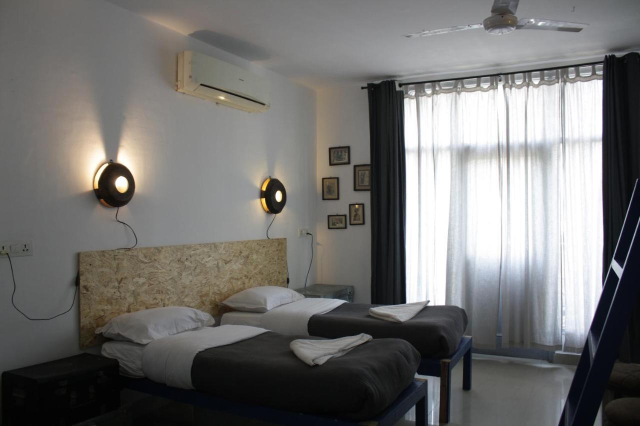 Bed & Chai Guesthouse New Delhi Bagian luar foto