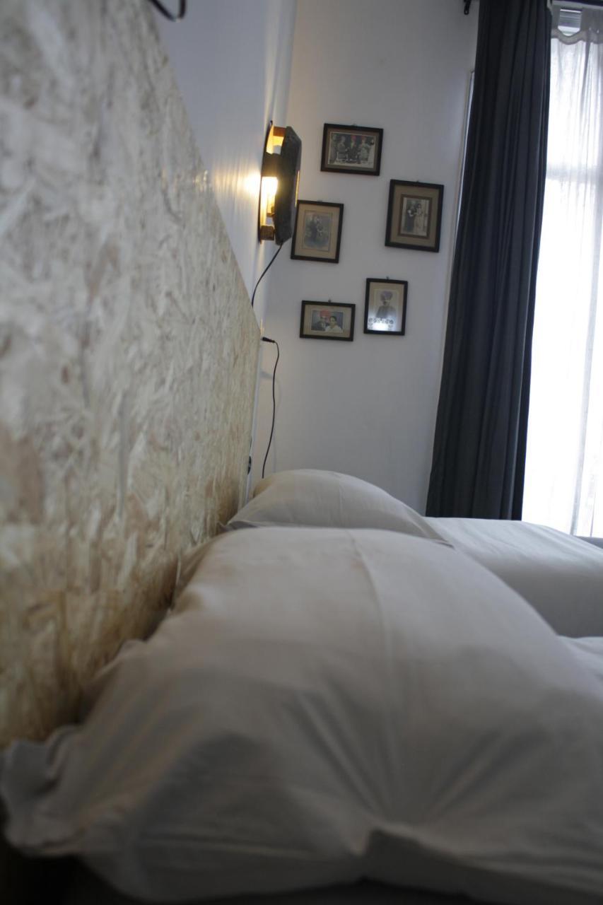 Bed & Chai Guesthouse New Delhi Bagian luar foto